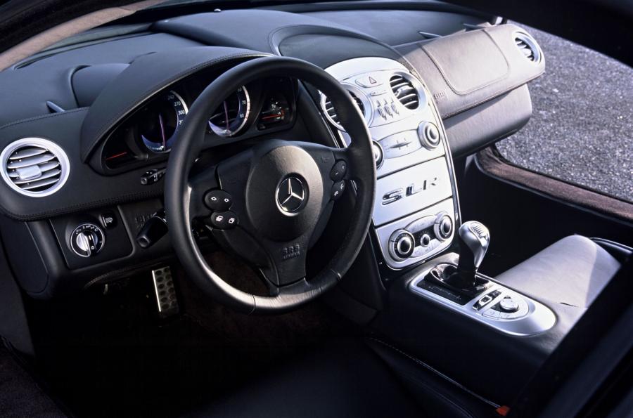  Mercedes-Benz SLR McLaren 2003 года  (фото 108 из 319)